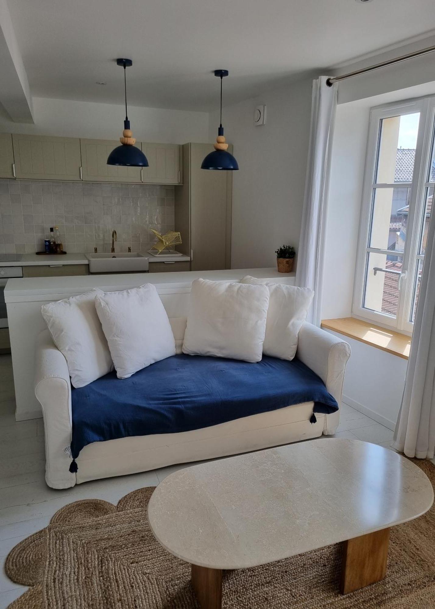 Victoire Saphir 203 Climatise Hotel De Ville サン・ディジエ エクステリア 写真
